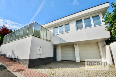 Domy na wynajem, 8-pokojowe, Bratislava-Nové Mesto · €2990