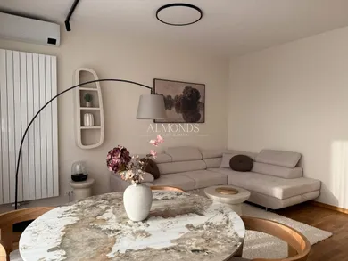 Na prenájom 4-izbový byt, 97 m², Bratislava-Karlova Ves