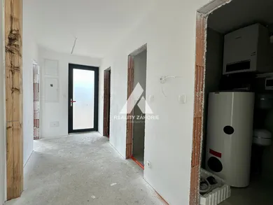 Domy na sprzedaż, Kostolište · €209 000
