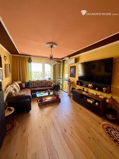 Eladó lakások, 3-szobás, Dunajská Streda · €164 990