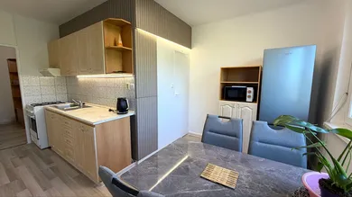 Byty na prenájom 2-izbový, Levice · €600