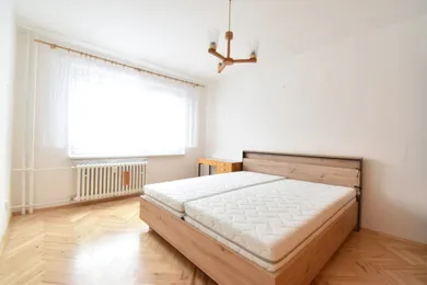 Na prenájom 2-izbový byt, 60 m², Žilina, Martinská