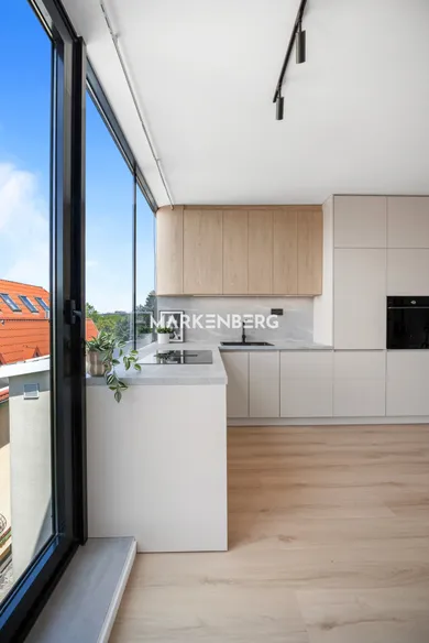 Na predaj 3-izbový byt, 112 m², Bratislava-Staré Mesto, Dunajská