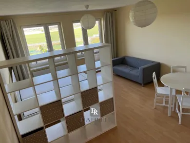 Na prenájom 1-izbový byt, 45 m², Bratislava-Petržalka, Vyšehradská
