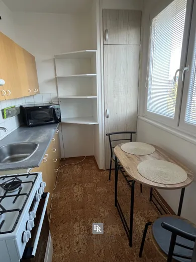 Na prenájom 2-izbový byt, 55 m², Bratislava-Petržalka, A. Gwerkovej