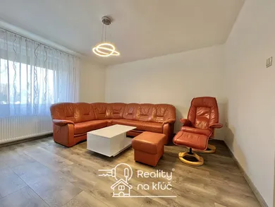 Na prenájom 2-izbový byt, 56 m², Hurbanovo, Komárňanská