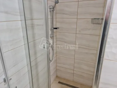 Na prenájom 2-izbový byt, 61 m², Galanta, Hlavná