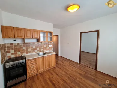 Mieszkania na sprzedaż, 1-pokojowe, Levice · €74 500