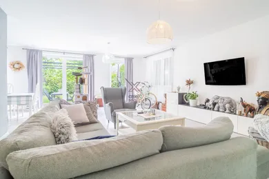 Na predaj 6-izbový dom, 143 m², Jaslovské Bohunice, Krížna