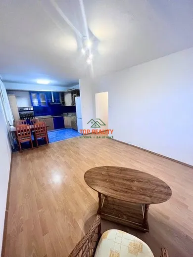 Na prenájom 2-izbový byt, 55 m², Galanta, Revolučná Štvrť