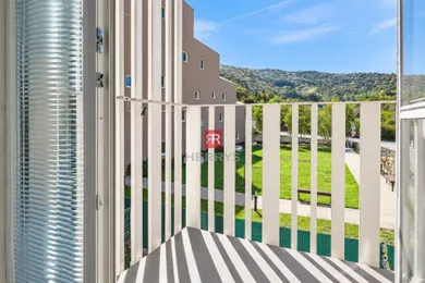 Na prenájom 2-izbový byt, 40 m², Bratislava-Devínska Nová Ves