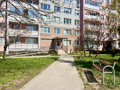 Mieszkania na sprzedaż, 3-pokojowe, Košice-Nad jazerom · €199 999