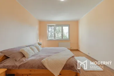 Na predaj 2-izbový byt, 61 m², Martin, Kozmonautov
