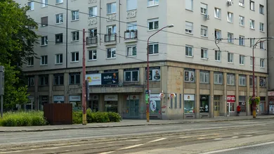 Na predaj komerčné, 728 m², Bratislava-Staré Mesto, Karadžičova