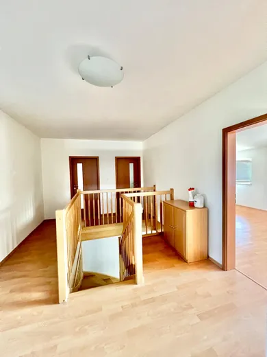 Na predaj 5-izbový dom, 173 m², Ivanka pri Dunaji