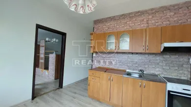 Na prenájom 2-izbový byt, 68 m², Vráble
