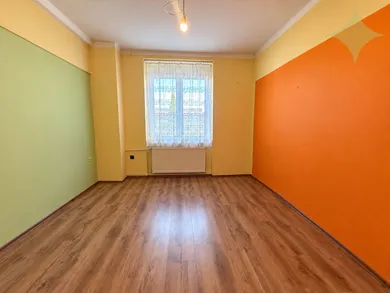 Na predaj 4-izbový byt, 113 m², Žiar nad Hronom, M. R. Štefánika