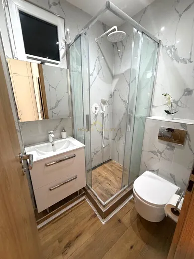 Na prenájom 1-izbový byt, 28 m², Bratislava-Staré Mesto, Špitálska