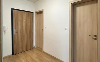 Na prenájom 2-izbový byt, 52 m², Bratislava-Karlova Ves