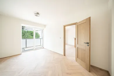 Na predaj 2-izbový byt, 40 m², Ivanka pri Dunaji, Okružná