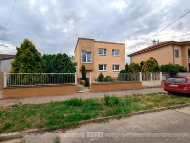 Na predaj 6-izbový dom, Trnava, Andreja Kmeťa