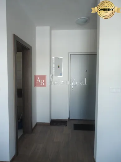 Na prenájom 1-izbový byt, 27 m², Púchov, Dlhé Lúky