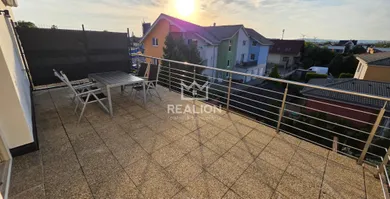 Na prenájom 2-izbový byt, 51 m², Rovinka, Dúhová 1