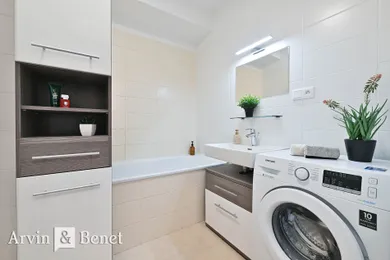 Na predaj 1-izbový byt, 31 m², Bratislava-Dúbravka, Pri Hrubej lúke