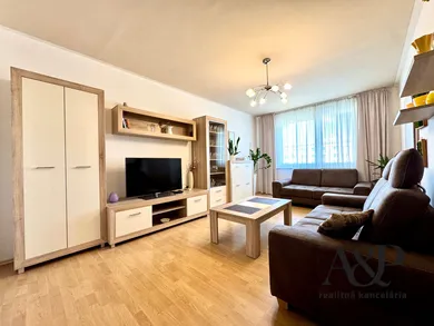 Byty na predaj 3-izbový, Senica · €130 000