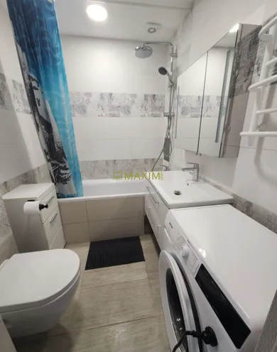 Na predaj 2-izbový byt, 50 m², Bratislava-Ružinov, Jelačičova