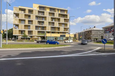 Na predaj 1-izbový byt, 40 m², Galanta, Hlavná