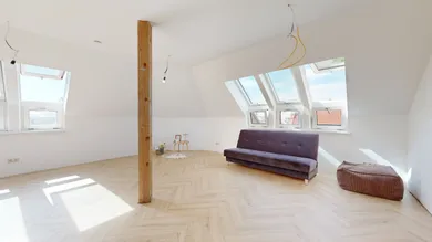 Na predaj 4-izbový byt, 141 m², Hlohovec, Rázusova