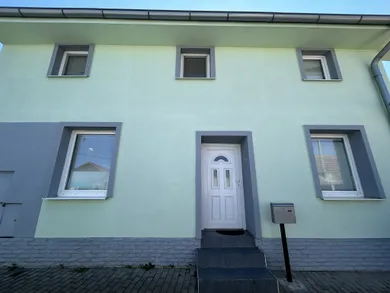Domy na prenájom 6-izbový, Hrnčiarovce nad Parnou · €200