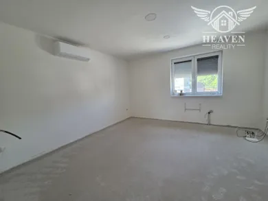 Domy na sprzedaż, 3-pokojowe, Kolárovo · €179 990
