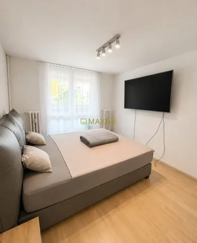 Na predaj 5-izbový byt, 121 m², Bratislava-Dúbravka, Saratovská