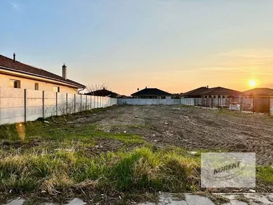Pozemky na predaj, Nové Zámky · €180 000