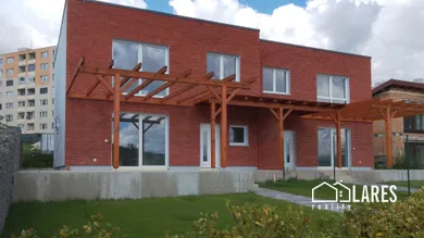 Eladó házak, 4-szobás, Prievidza · €284 000