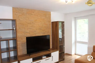 Na prenájom 2-izbový byt, 60 m², Považská Bystrica, Dukelská
