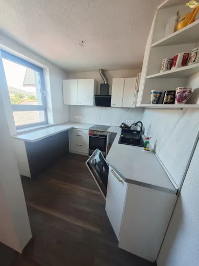Na predaj 5-izbový dom, 250 m², Selce