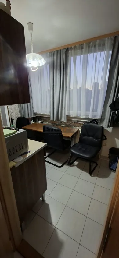 Na predaj 1-izbový byt, 35 m², Bratislava-Petržalka, Hálova