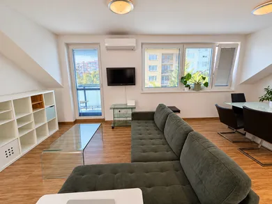 Na prenájom 2-izbový byt, 62 m², Senec, Bernolákova