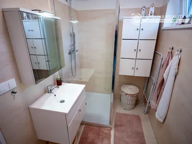 Na predaj 2-izbový byt, 57 m², Studenec
