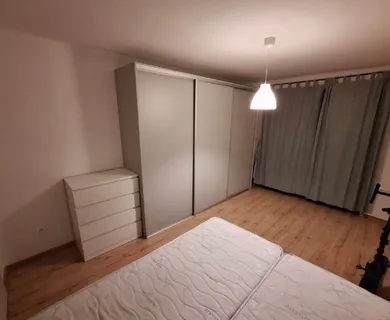 Na prenájom 3-izbový byt, 75 m², Bratislava-Nové Mesto, Sibírska