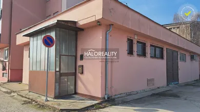 Lokale komercyjne na sprzedaż, Senec · €55 000