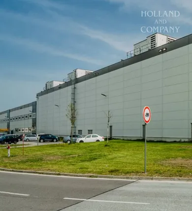 Kiadó kereskedelmi ingatlanok, Trenčín · €32 200