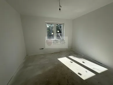 Na predaj 6-izbový rekreačný dom, 130 m², Bratislava-Vrakuňa, Majerská