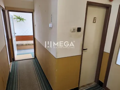 Na predaj 3-izbový byt, 76 m², Snina, Gagarinova