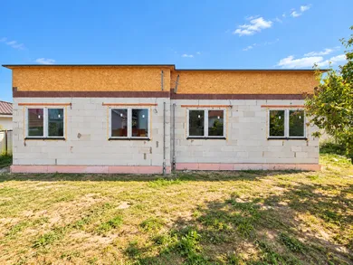 Na predaj 4-izbový dom, 98 m², Malé Leváre