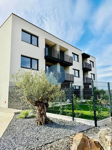 Na predaj 2-izbový byt, 49 m², Košúty