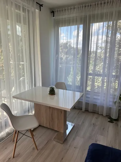 Na prenájom 2-izbový byt, 68 m², Bratislava-Staré Mesto, Hriňovská
